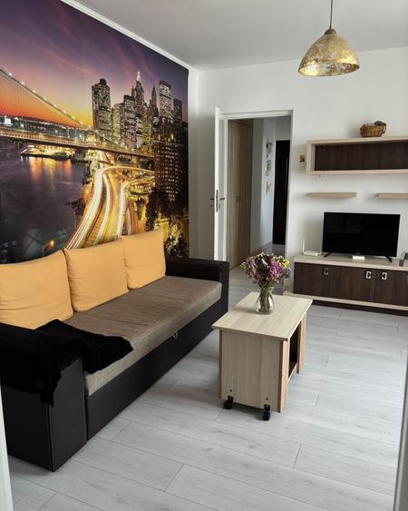 Apartament cu 2 camere semidecomandat în Cedonia