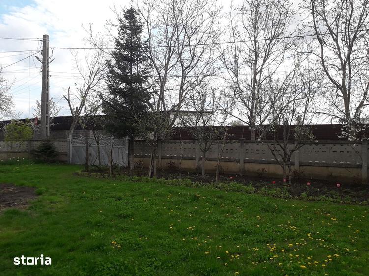 Teren de 1150 mp, în Podu Roș