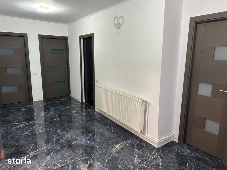 Casă cu 5 camere cu Teren 231 Mp în Tuzla