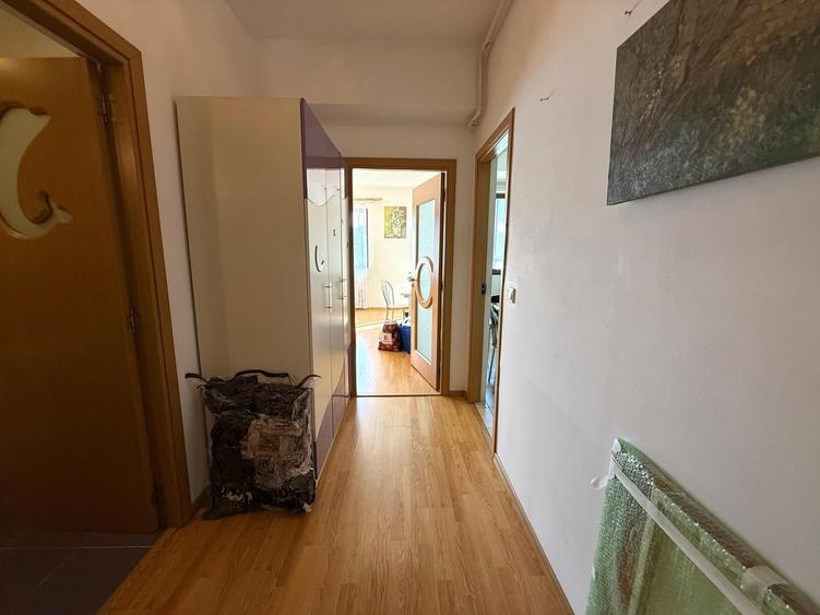 Garsonieră decomandată, mobilată în Gorjului