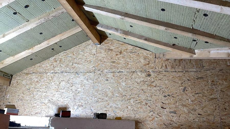 Casă cu 4 camere cu Teren 375 Mp în Exterior Vest