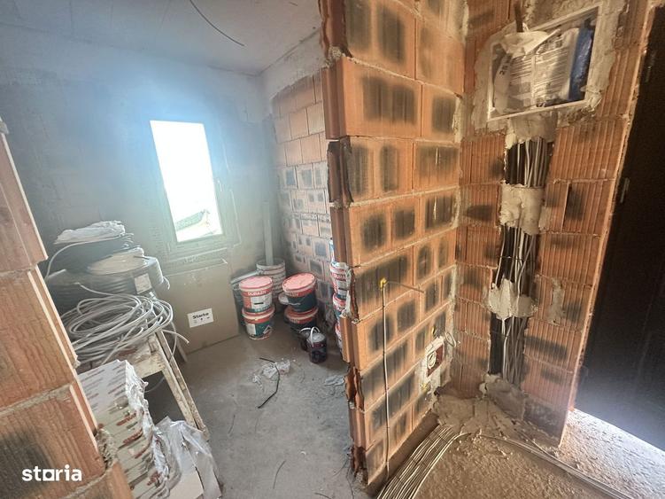 Casă cu 4 camere cu Teren 242 Mp în Central