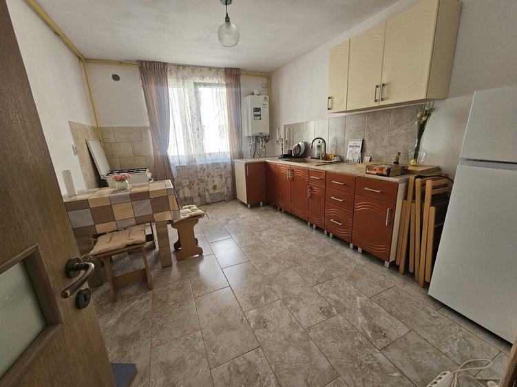 Garsonieră decomandată în Central