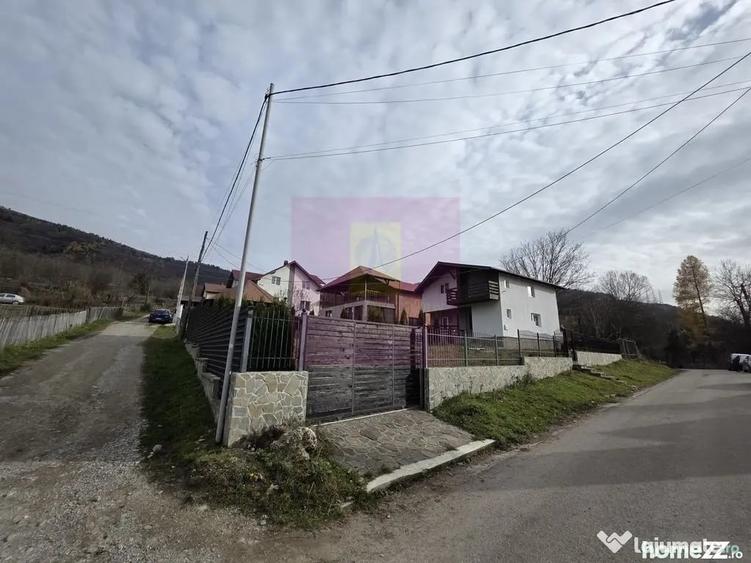 Casă cu 4 camere cu Teren 475 Mp în Valea Doftanei