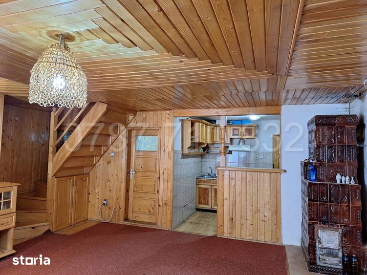Casă cu 3 camere cu Teren 428 Mp în Măneciu