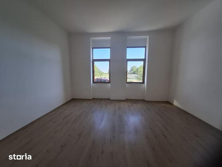 Casă cu 6 camere cu Teren 5766 Mp în Iosefin