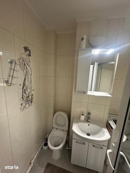 Apartament cu 2 camere decomandat în Hala Centrală