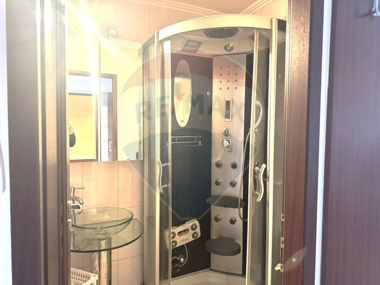 Apartament cu 3 camere decomandat, mobilat în Mărăști
