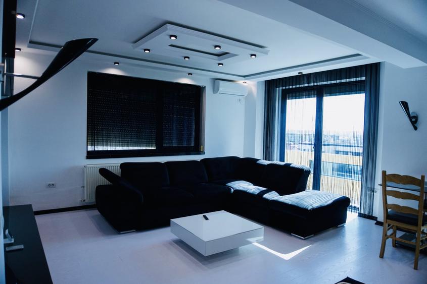 Apartament cu 3 camere decomandat, mobilat în Năvodari