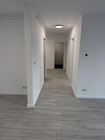 Apartament cu 3 camere în Petru Rareș