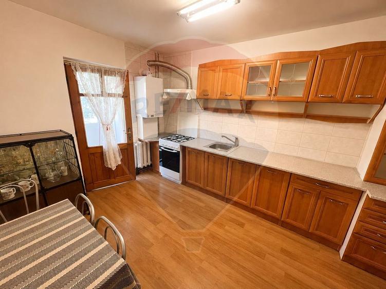 Închiriez apartament 3 camere decomandat – spațios - 3