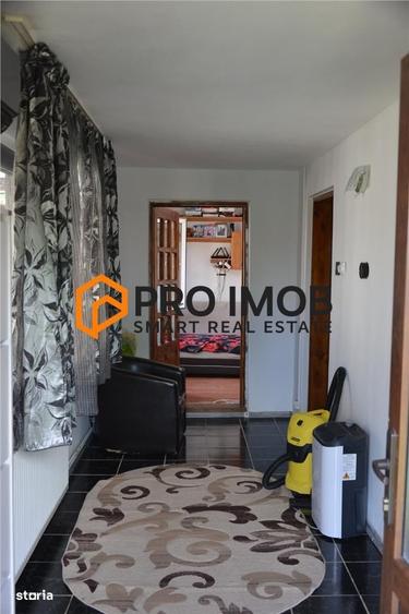 Casă cu 3 camere decomandat cu Canalizare în Mărăcineni