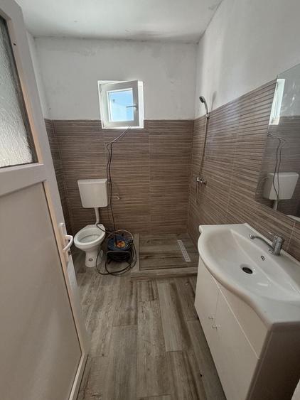 Casă cu 2 camere în Stracoș