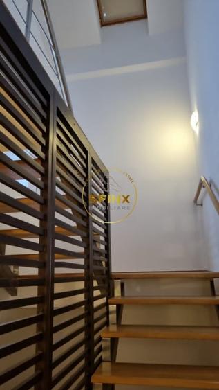 Duplex cu 8 camere cu Piscina în Pipera