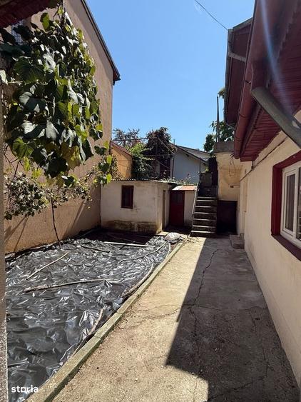 Casă cu 4 camere în Central