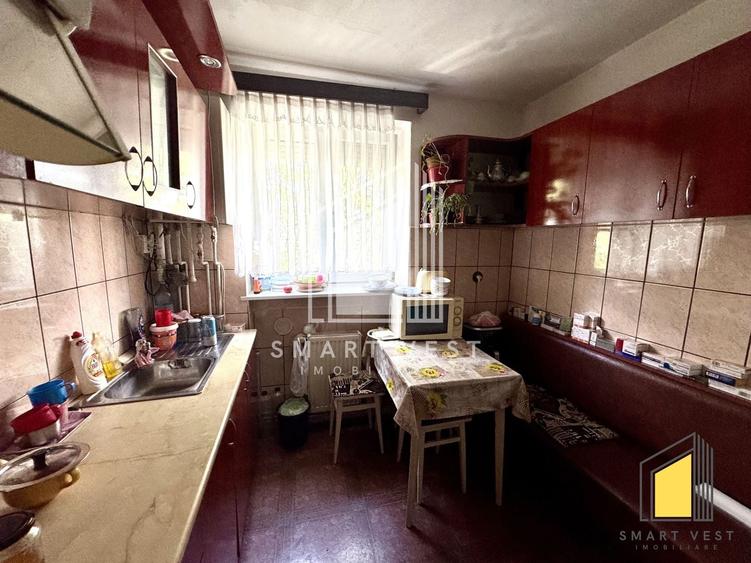 Apartament cu 2 camere semidecomandat, mobilat în Solidarității