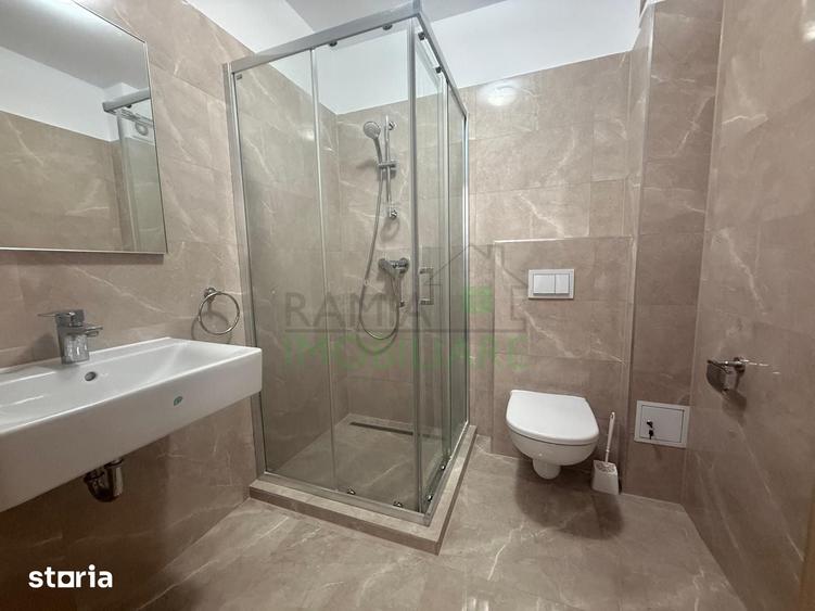 Apartament cu 3 camere decomandat, mobilat în Tractorul