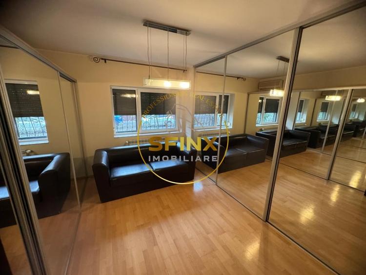 Apartament cu 4 camere decomandat, mobilat în Băneasa