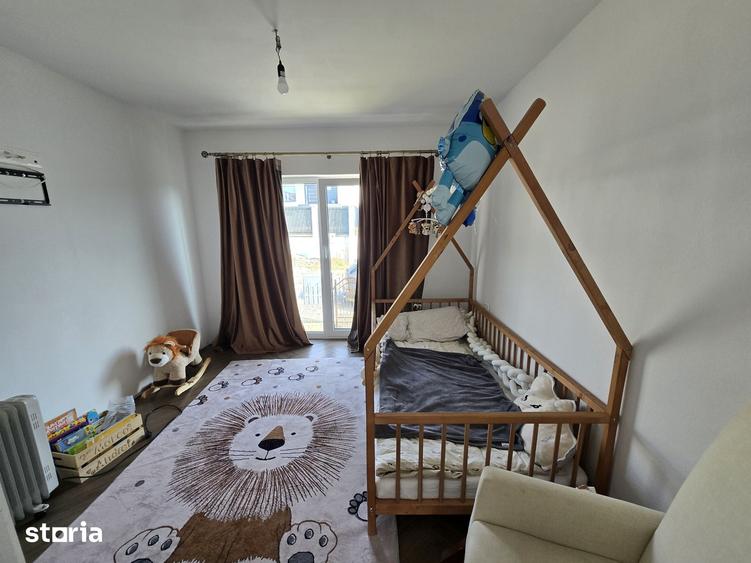 Casă cu 5 camere cu Teren 1100 Mp în Central
