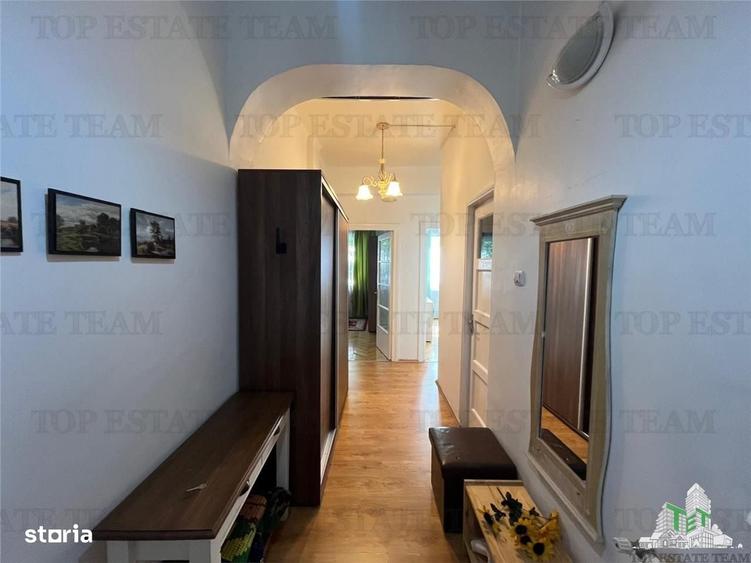 Apartament cu 3 camere, mobilat în Parcul Carol