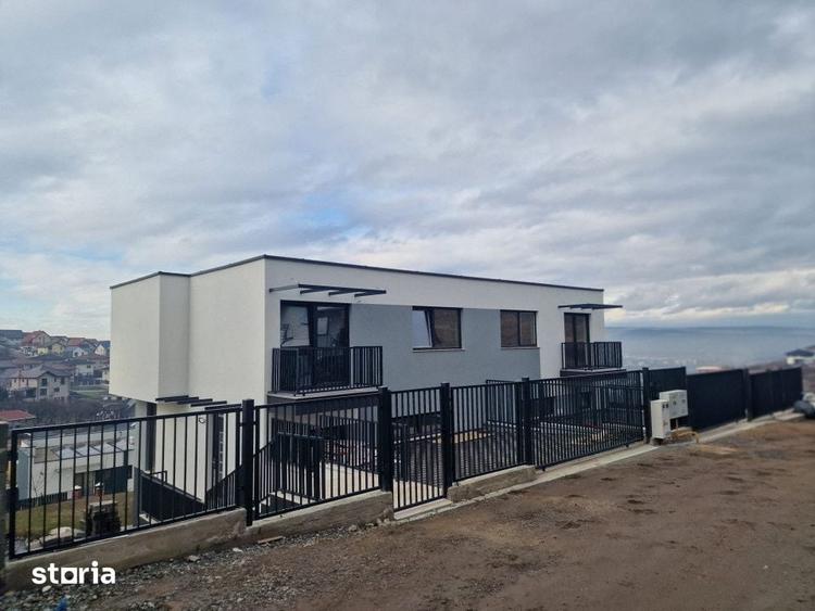 Casă cu 5 camere cu Teren 350 Mp în Central
