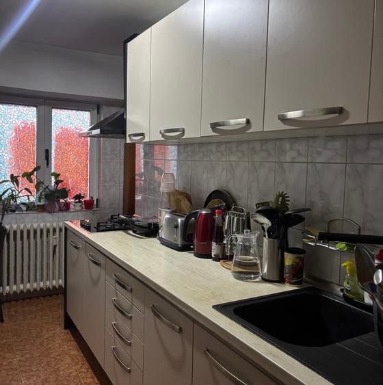 Apartament cu 4 camere în Decebal