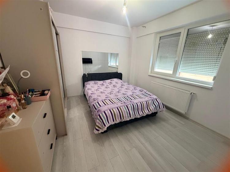 Apartament cu 2 camere decomandat în Aeroport