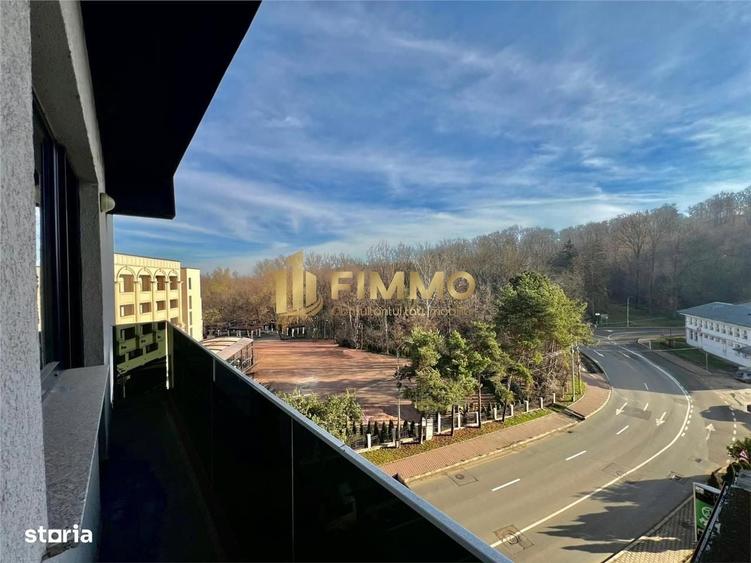 Apartament cu 3 camere semidecomandat în Paltin