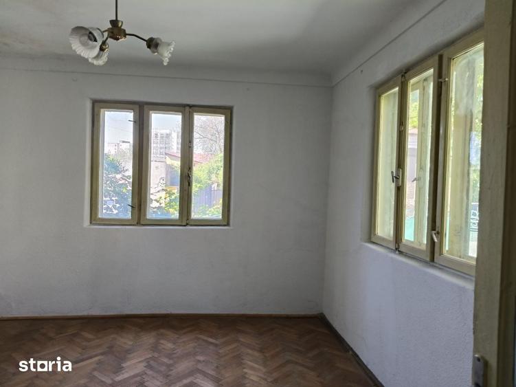 Casă cu 3 camere cu Teren 191 Mp în 23 August