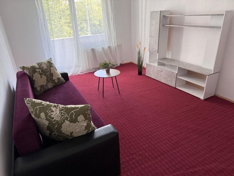 Apartament cu 2 camere decomandat în Tudor