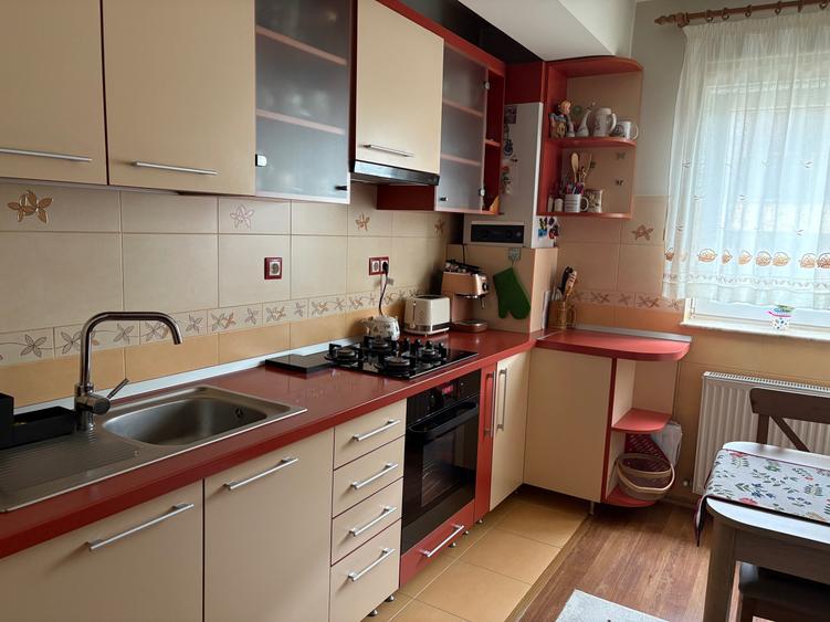 Apartament cu 2 camere decomandat în Florești