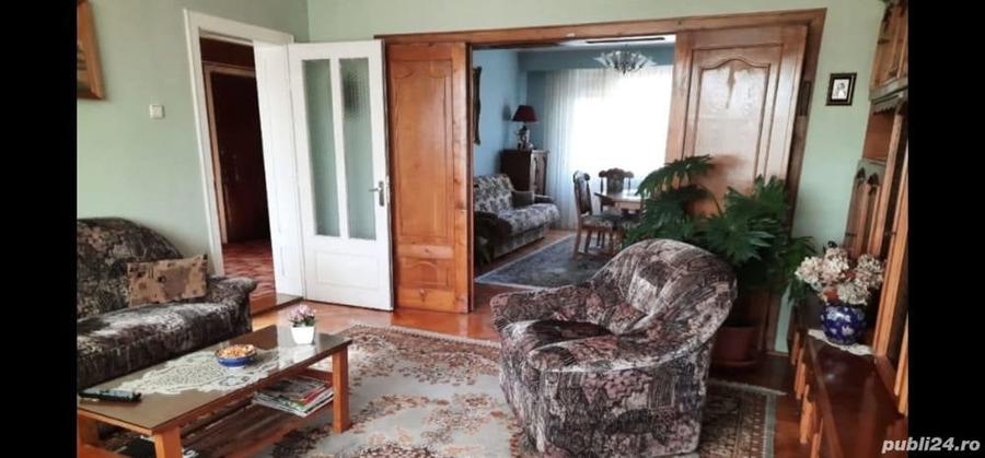 Casă cu 5 camere cu Teren 1124 Mp în Recaș