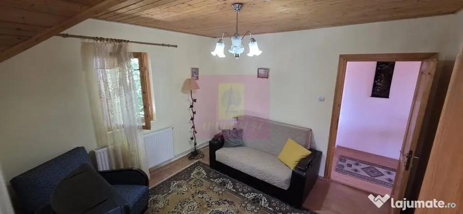Casă cu 4 camere cu Teren 355 Mp în Central