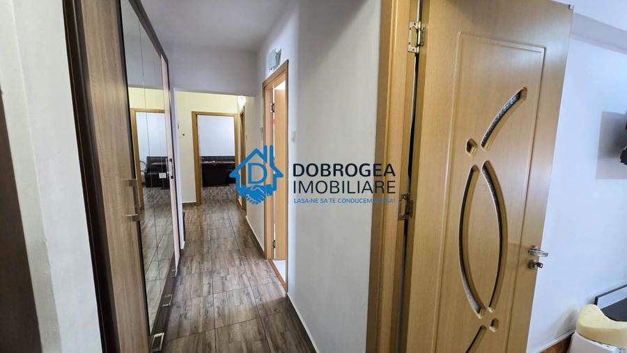 Apartament cu 4 camere decomandat, mobilat în C5
