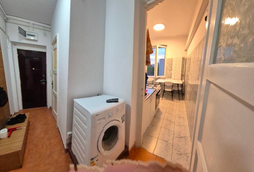 Apartament cu 2 camere decomandat, mobilat în Barbu Văcărescu