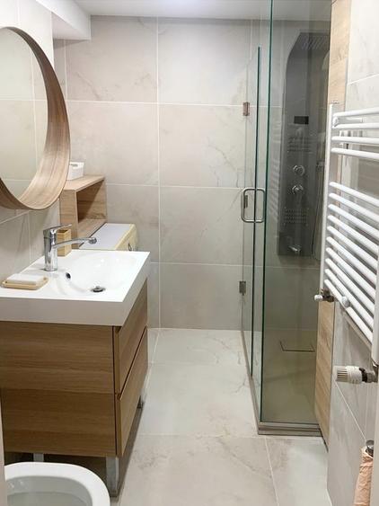 Apartament cu 3 camere decomandat în Titan