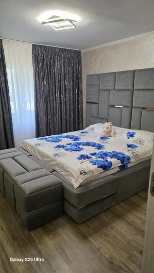 Apartament cu 3 camere decomandat în Horia
