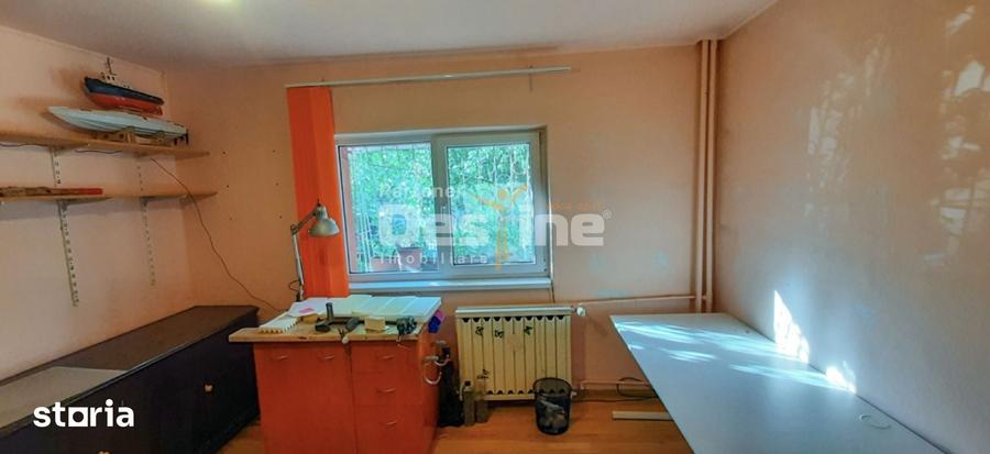 Apartament cu 3 camere decomandat în 13 Septembrie