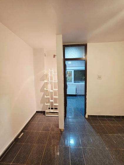 Apartament cu 2 camere semidecomandat în Mărășești