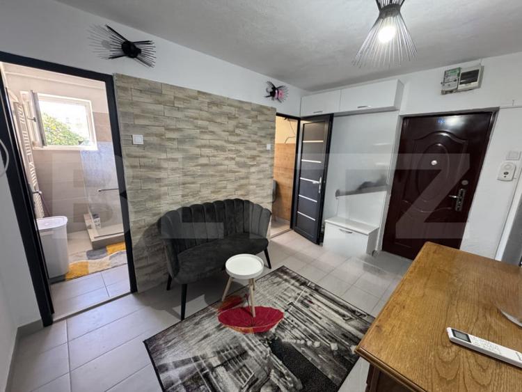 Apartament cu 3 camere decomandat în 1 Mai