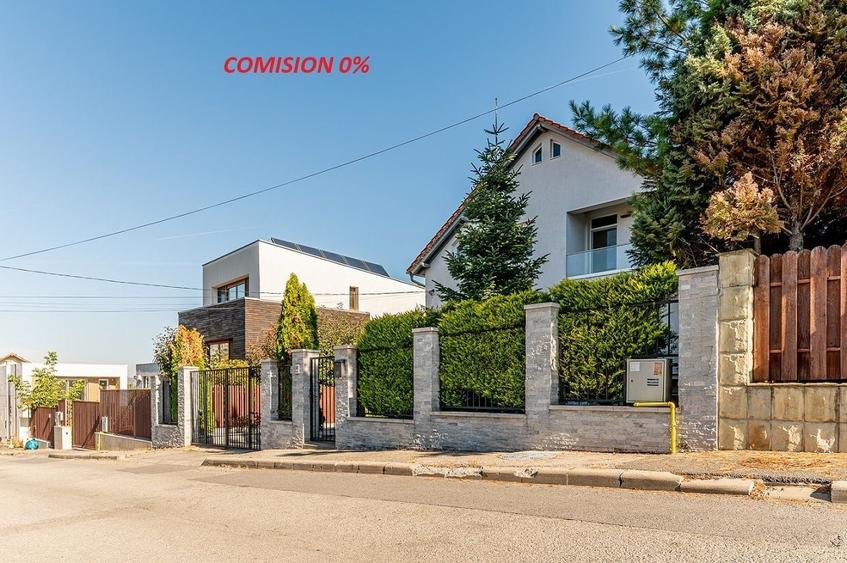 Casă individuală cu 5 camere cu Canalizare în Andrei Mureșanu