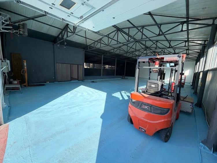 Spațiu comercial, de 2,200 mp, în Central
