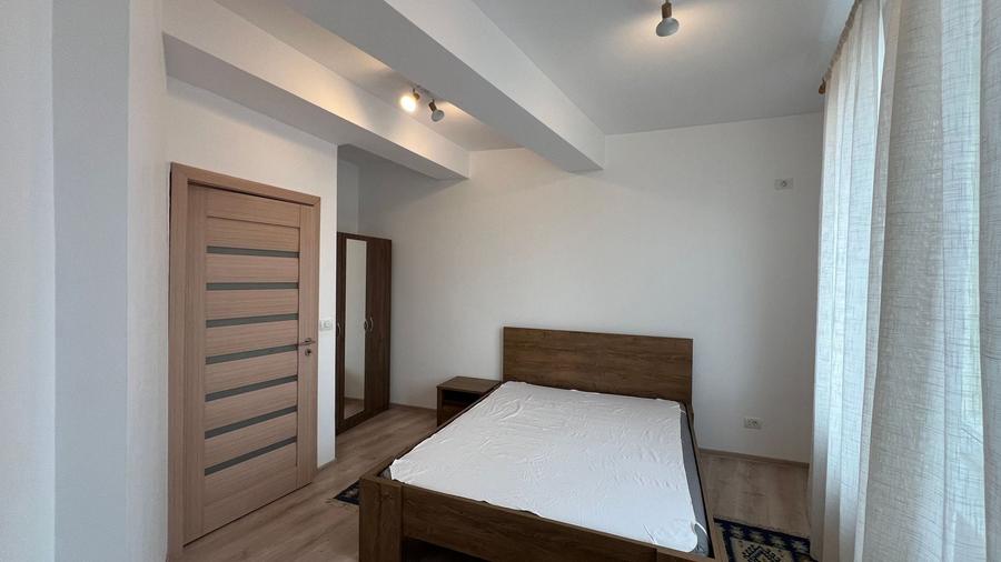 Apartament cu 2 camere semidecomandat, mobilat în Păcii