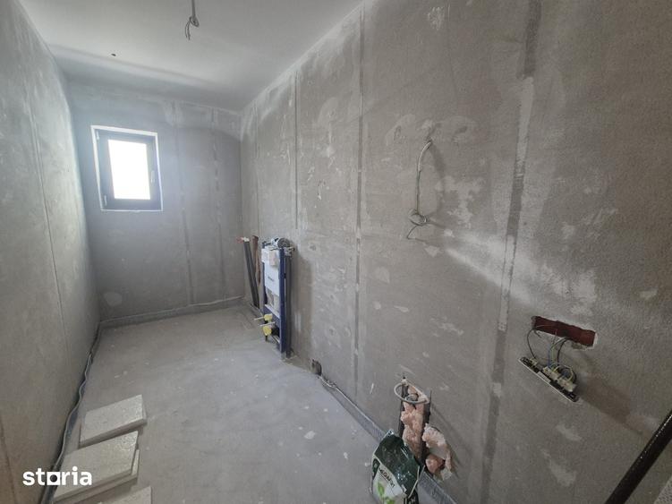 Casă cu 4 camere cu Teren 420 Mp în Central
