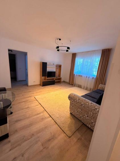 Apartament cu 2 camere decomandat în George Enescu