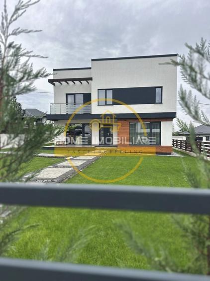 Casă individuală cu 3 camere cu Canalizare în Rediu
