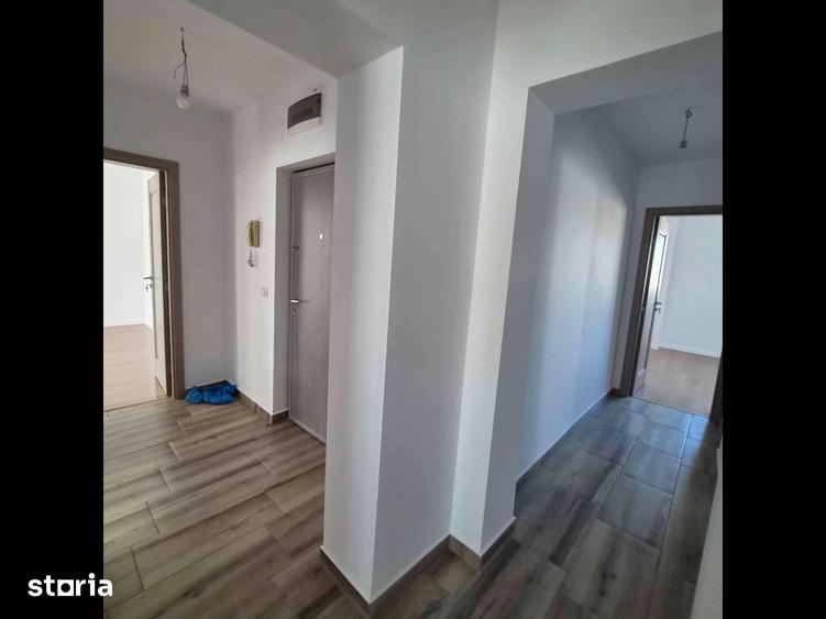 Apartament cu 3 camere decomandat în Mioriței