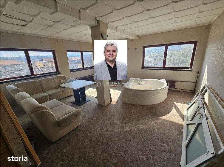 Apartament cu 4 camere în Calea Timișoarei