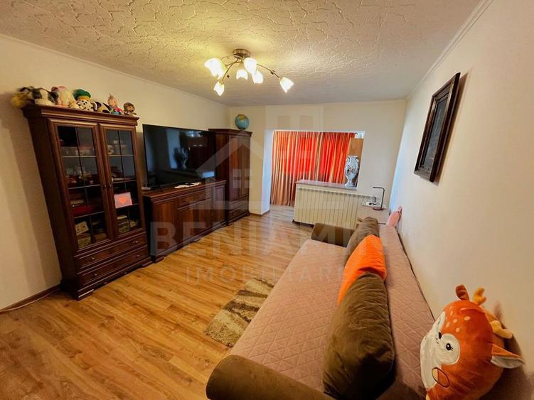 Apartament cu 2 camere decomandat în Craiovița Nouă