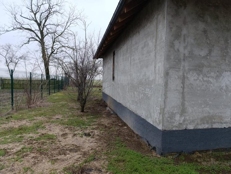 Casă cu 3 camere cu Teren 1000 Mp în Central